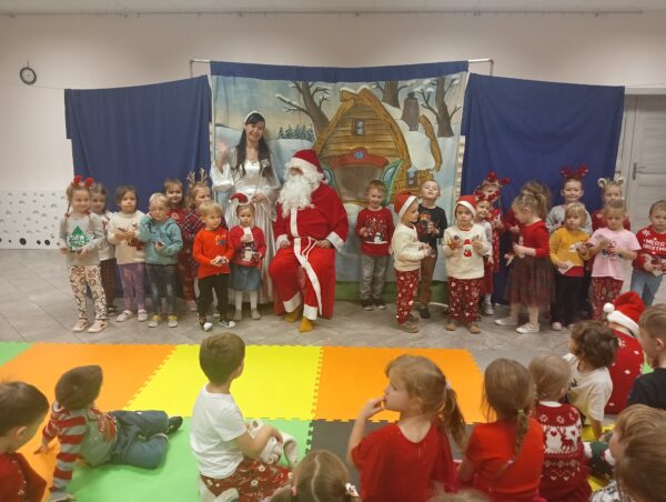 Zdjęcie grupowe z Mikołajem