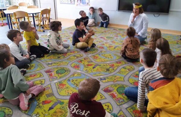 Misie biorą aktywny udział w obchodach Dnia Puzzli i Gier Planszowych we współpracy z Biblioteką Pedagogiczną.