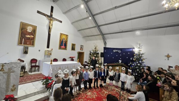 Przedszkolaki w Kościele w Rakowiskach