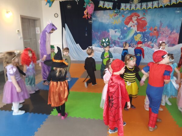 Bal karnawałowy u Motylków