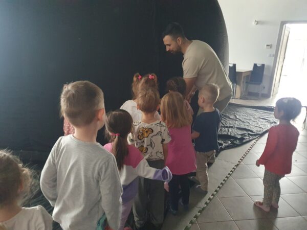 Motylki w planetarium