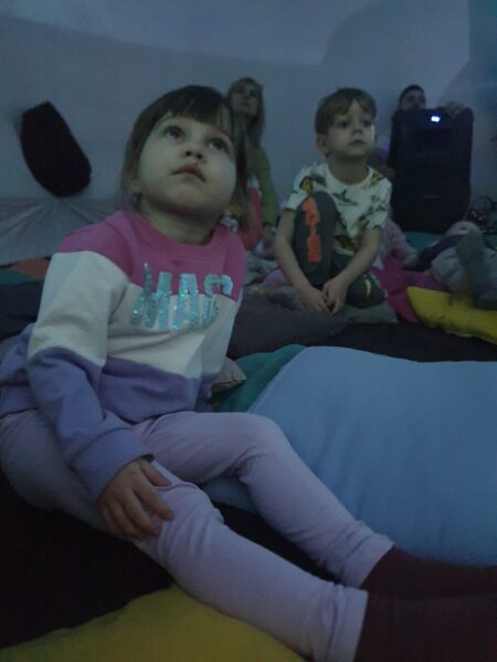 Motylki w planetarium