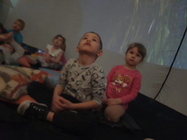 Motylki w planetarium