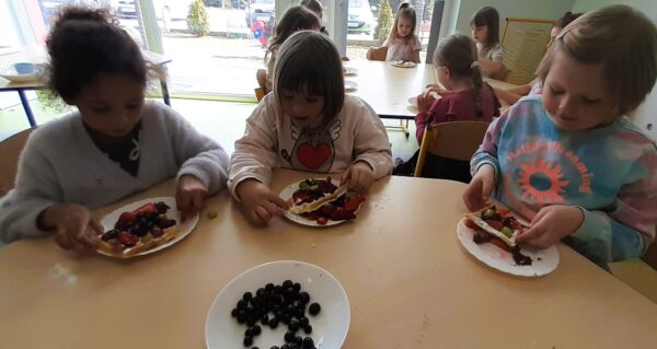 Misie uwielbiają chrupiące przekąski ze słodkimi dodatkami.