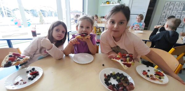 Misie uwielbiają chrupiące przekąski ze słodkimi dodatkami.