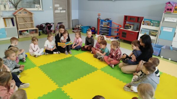 Cała Polska czyta dzieciom