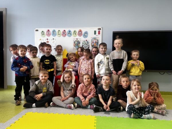 Zdjęcie grupowe w dniu urodzin Hani