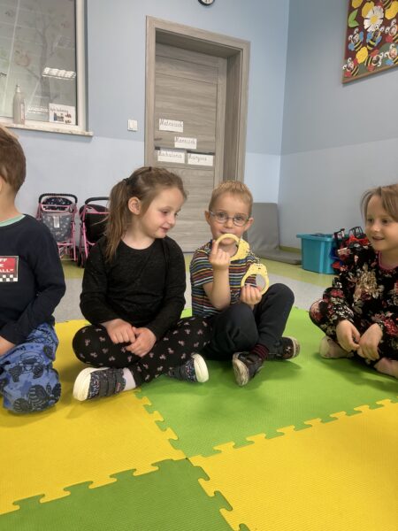 Poznajemy atrybuty zawodu policjanta