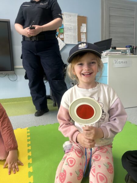 Poznajemy atrybuty zawodu policjanta