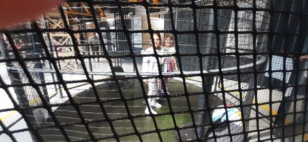 Misie zwiedzają Epi-Centrum Nauki w Białymstoku.