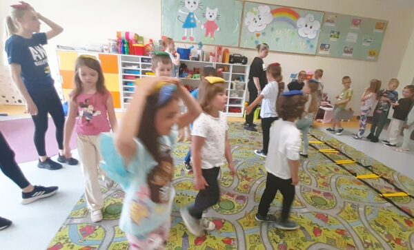 Misie świętują Dzień Dziecka razem ze studentami Akademii Wychowania Fizycznego.