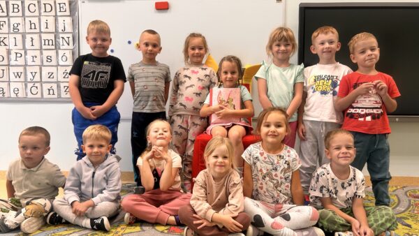 Zdjęcie grupowe w dniu urodzin Ali