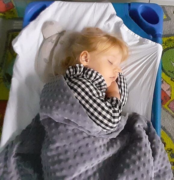 Miś w czasie popołudniowej relaksacji.