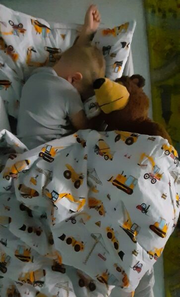 Miś w czasie popołudniowej relaksacji.