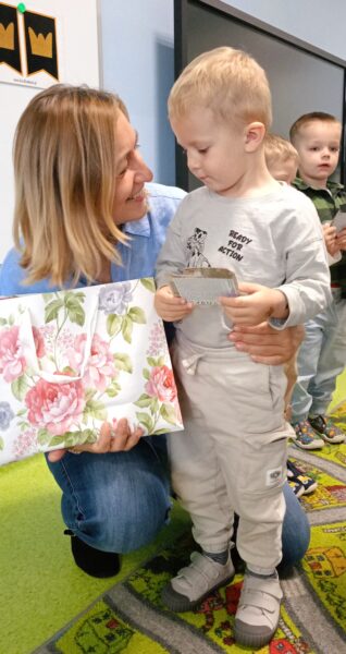 Misie świętują Dzień Chłopaka.