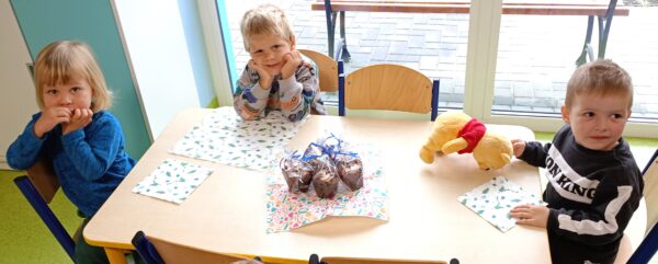 Misie świętują Dzień Chłopaka.