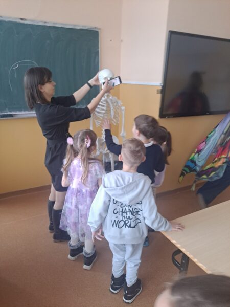 Jeżyki w Szkole Podstawowej im. Jana Brzechwy w Sitniku