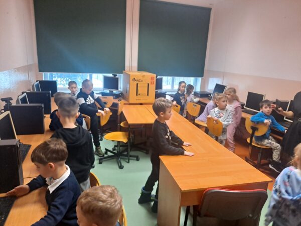 Jeżyki w Szkole Podstawowej im. Jana Brzechwy w Sitniku