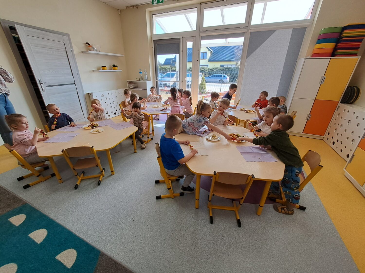 Owocowe przyjęcie w Motylkach.