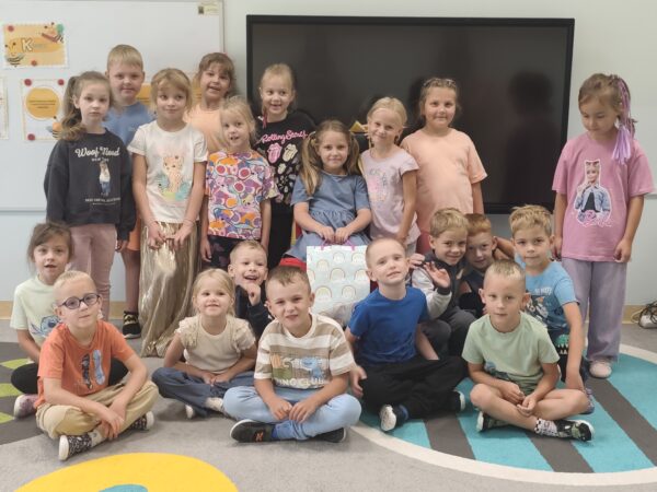 Zdjęcie grupowe w dniu urodzin Igi